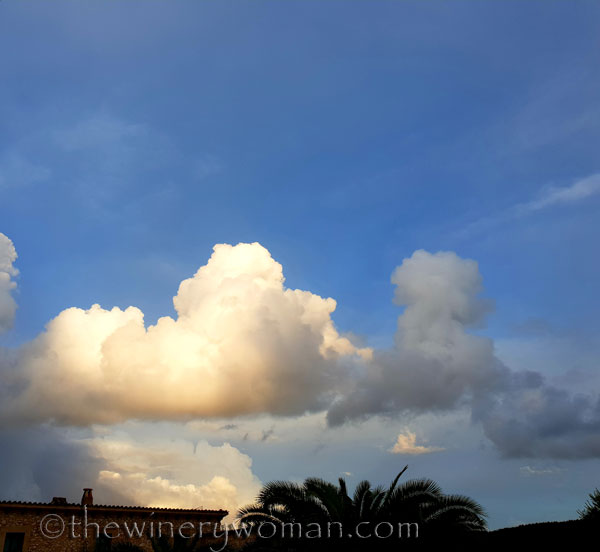 October_Clouds_10.31.18_TWW