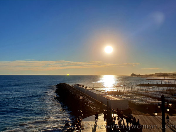 beach_sitges14_1.25.19_tww
