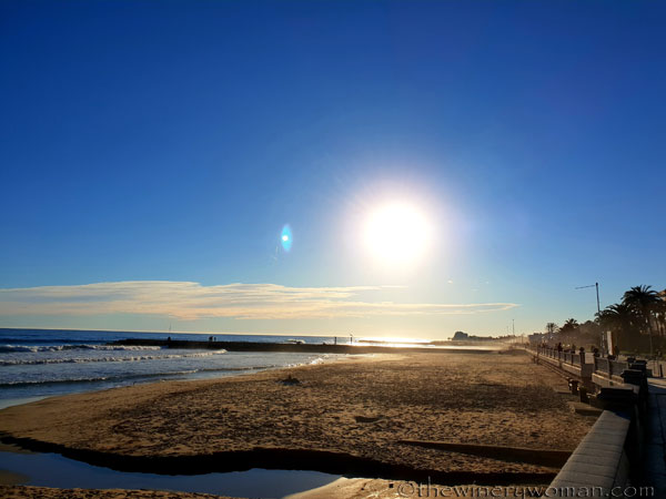 beach_sitges3_1.25.19_tww
