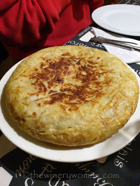 Friends_Dinner3_4.5.19_TWW