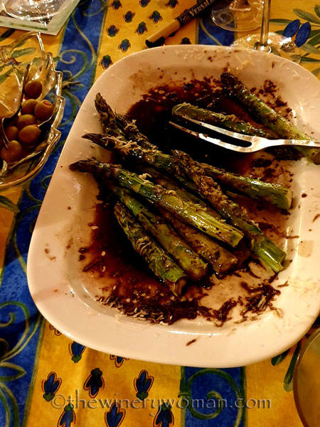 Amigos_Cena11_5.4.19_TWW