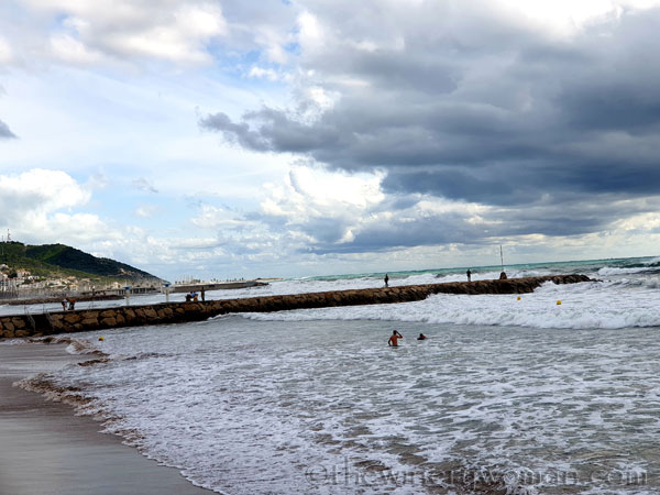 Beach_Sitges9_10.23.19_TWW