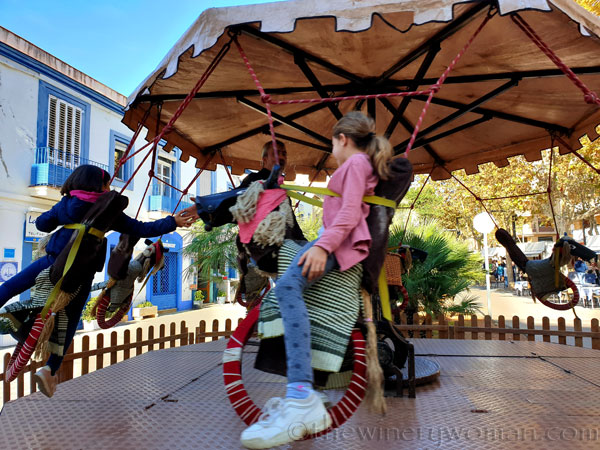 Merry-go-round5_11.9.19_TWW